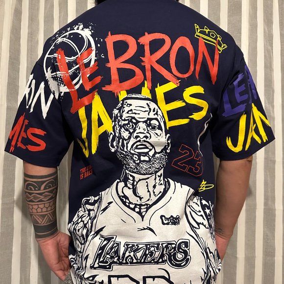 LEBRON JAMES SHIRT SIZE LARGE - Picture 3 of 6